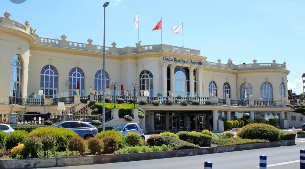 Le Cosy Residence Du Golf Deauville Exterior foto
